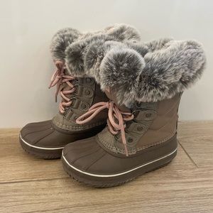 NWT London Fog Girls Snow Boots